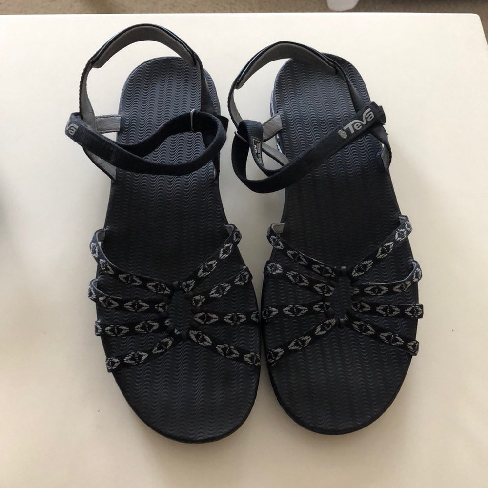 NWOT strappy Teva sandals